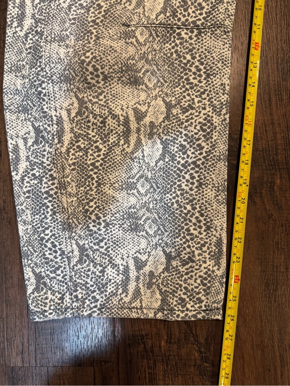 NWOT Free People We The Free Good Luck Printed Barrel Jeans Snake S-28 - Picture 8 of 10